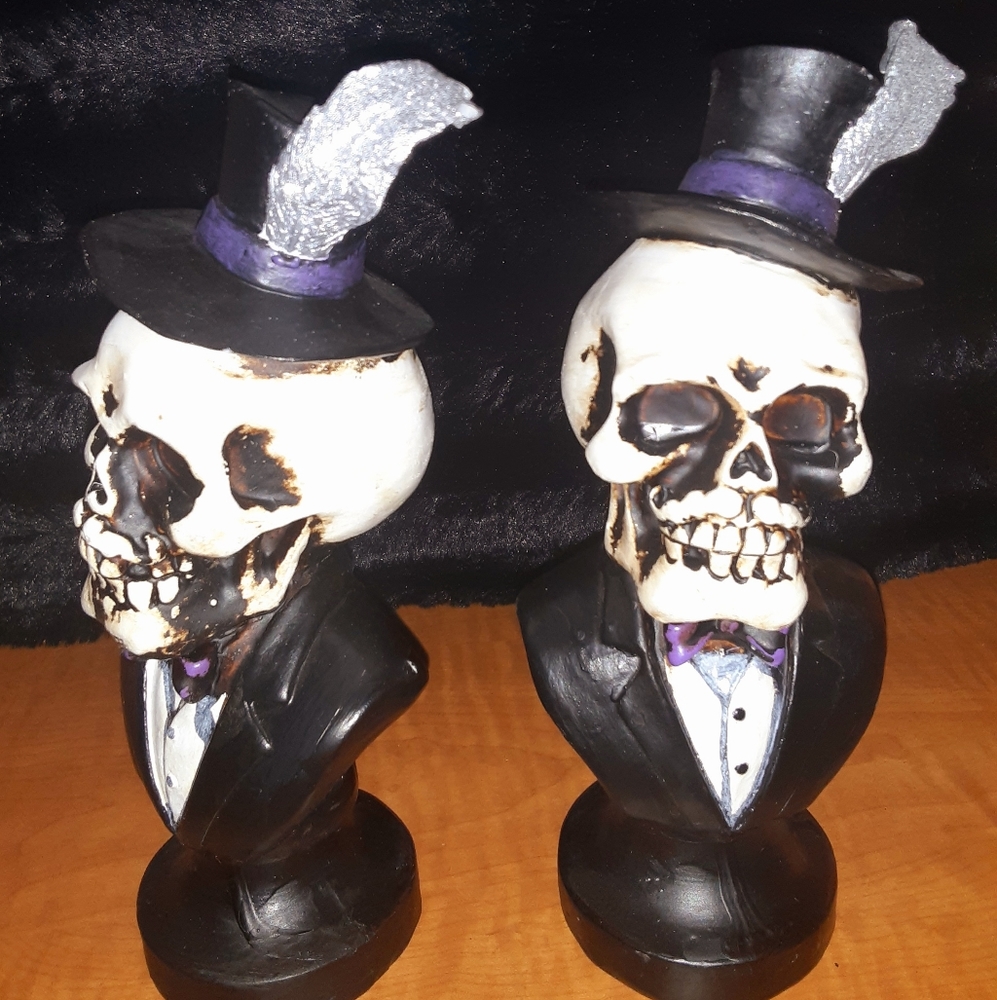 Ceramic Glittered Halloween Decoration Fig…